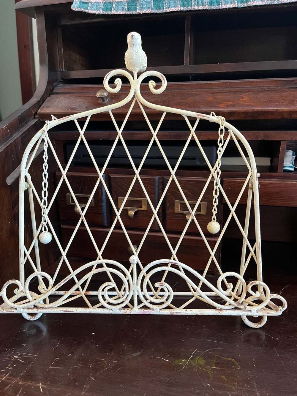 Creative Co-Op Shabby Chic Cream Metal Bird Cookbook Stand with Page Weights